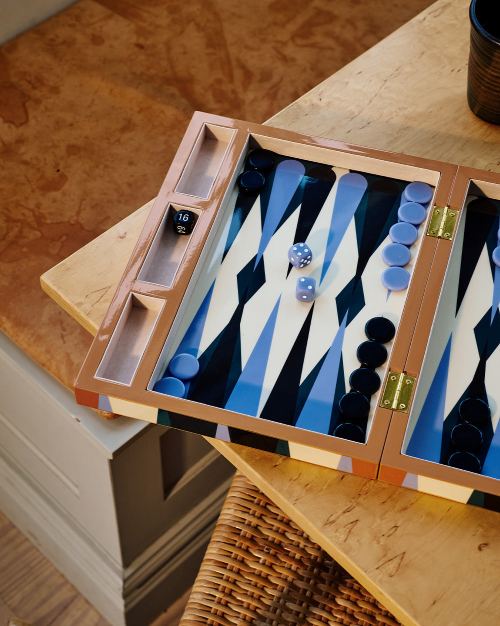 Lacquered Backgammon – Modern Coffee Table Games