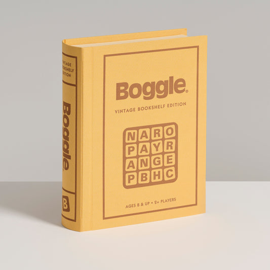 Boggle Vintage Bookshelf Board Game