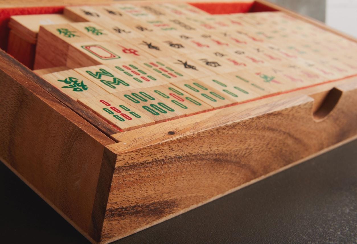 Modern Mahjong Mango Wood Board Game Set, Chinese Version Mahjong