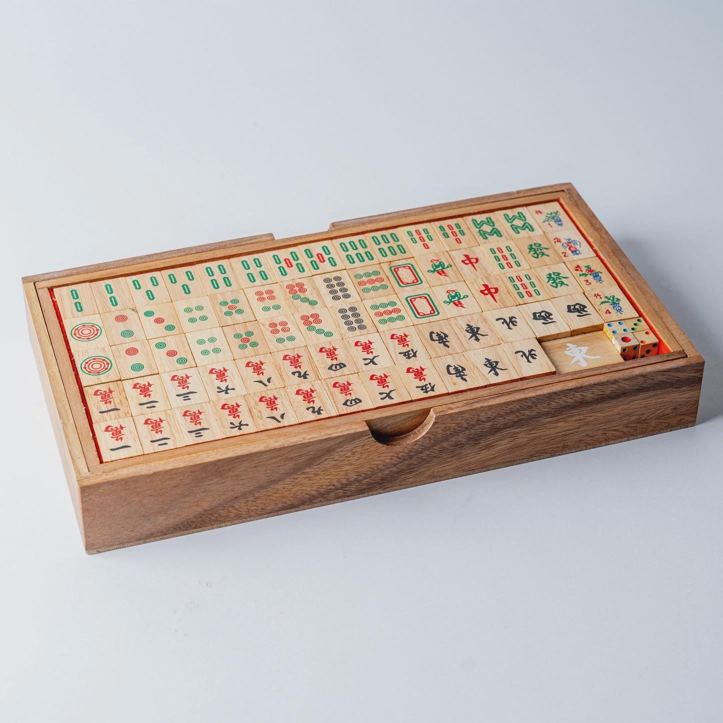 Modern Mahjong Mango Wood Board Game Set, Chinese Version Mahjong
