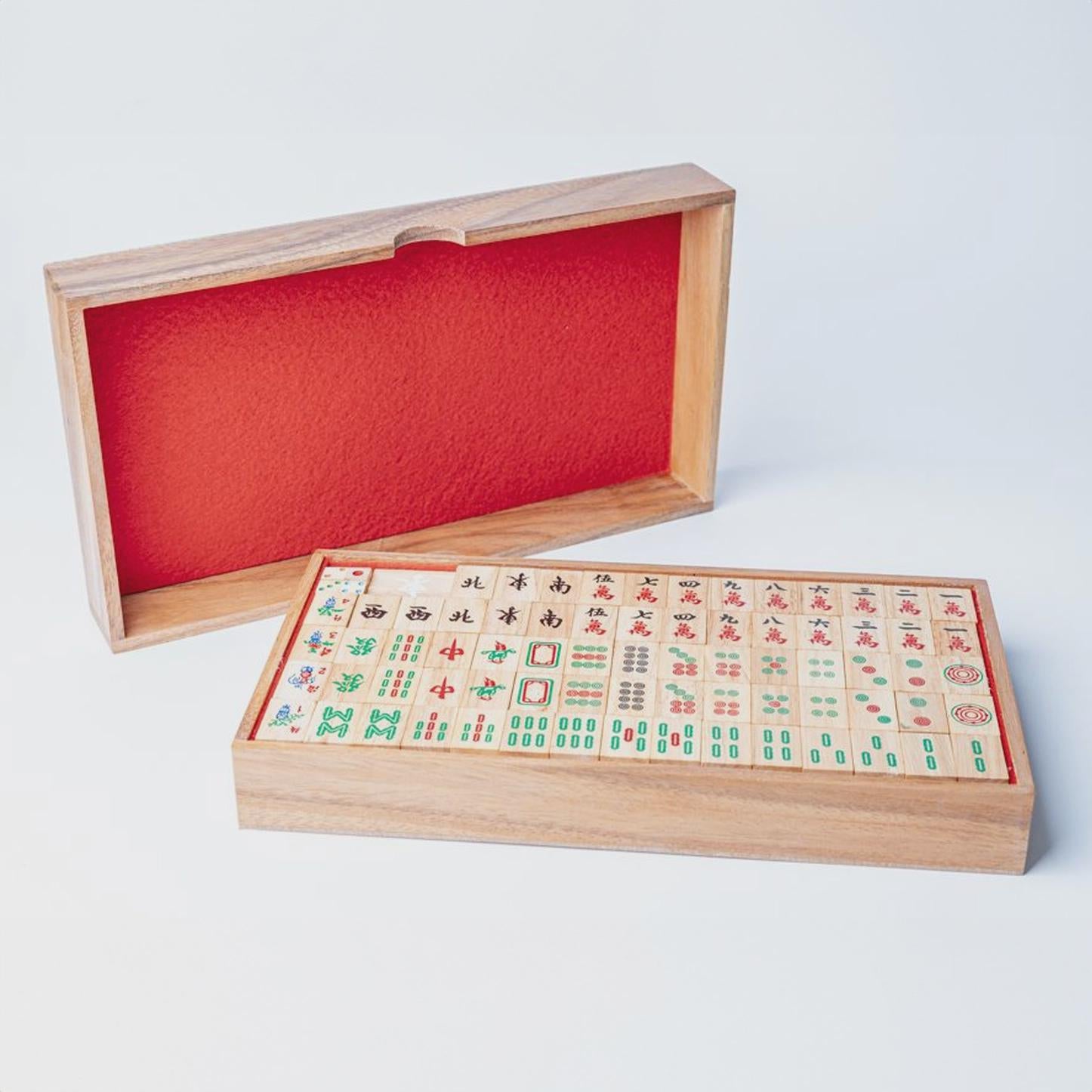 Modern Mahjong Mango Wood Board Game Set, Chinese Version Mahjong